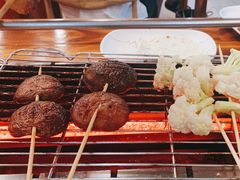 -哈尔滨小酒馆·鲜肉现穿自助烧烤(康新花园店)
