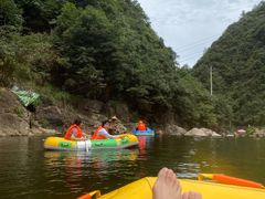 -安吉龙王山峡谷漂流