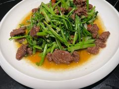芹菜炒牛肉-程咬金小馆