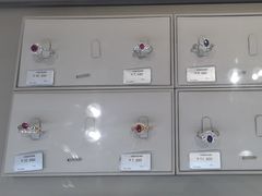 -品真阁华夏典当行(四通桥店)