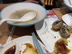-小杨生煎(金山百联购物中心3楼店)