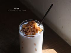 焦糖脆块牛乳-MAISON门前杂货店