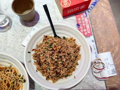 -肥肥虾庄·金牌油焖大虾(首义路店)