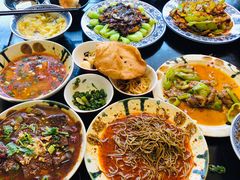-蓝田九大碗民俗食府(蓝田店)