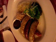 德式烤肠配酸菜土豆泥-杭州国际会议中心洲际酒店-德国啤酒屋(砂之船国际生活广场店)