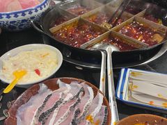 -周小明火锅(黑金冠社区店)