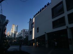 -百老汇电影中心(油麻地店)