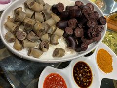 血肠和肉肠双拼-老阿妈蒙古村·蒙古包·草原文化·歌舞表演(老君堂店)