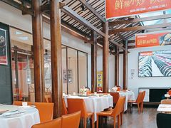 -阿瓦山寨·湘菜现炒·剁椒鱼头王(咸阳总店)