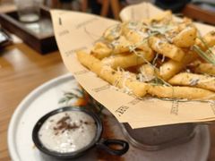 -Mark&Mars Restaurant