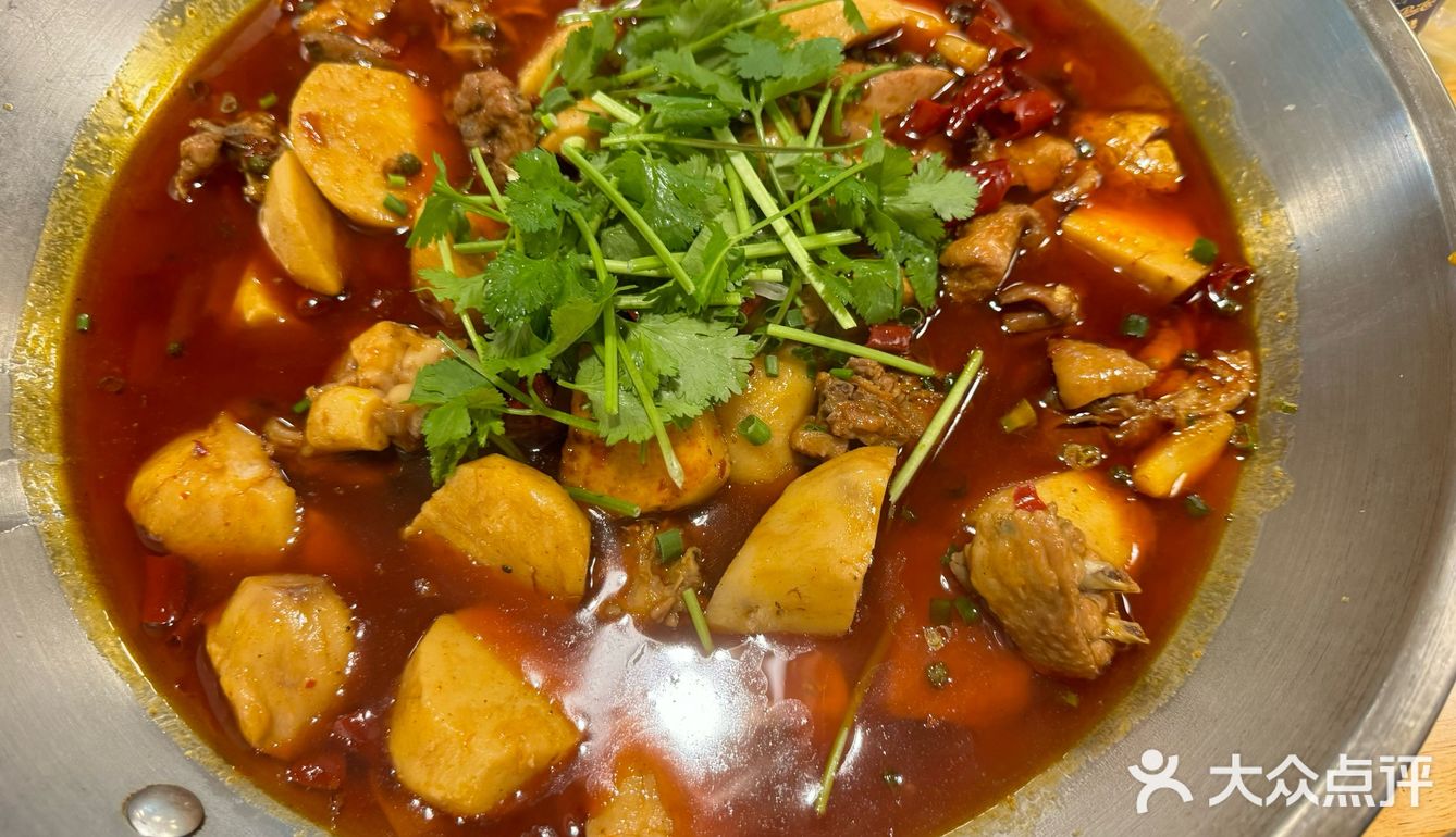 这家店位于成都市天府新区隆翔街 这边我没怎么来过