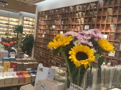 -猫的天空之城概念书店(印象城购物中心店)