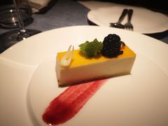 柚子芝士蛋糕-弦月窗LUNETTE BY AMANDA(复兴路店)