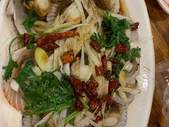 油泼扇贝-老东镇啤酒屋海鲜加工·蒸汽海鲜·海鲜烧烤(台东店)