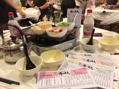 -鲜入围煮花胶鸡海鲜火锅