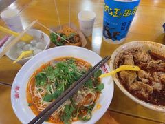 -八一好吃街·高品美食广场