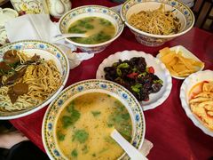 -金杨拉面王小吃面馆·牛三宝面·红烧牛肉粉