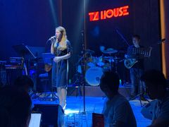 -TZ House音乐现场(来福士中心店)