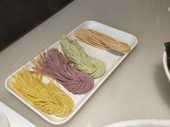 特色手工面-小骨煲金华砂锅(转塘金街美地店)