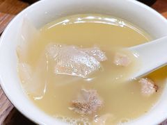 酸萝卜老鸭汤-肆海小川菜酒馆Wine Bistro (青年路店)