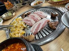 -牛信亭韩国料理·炭火烤肉(紫藤路店)