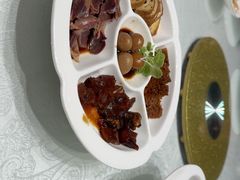 -翠山·映月湖景餐厅(映月湖公园店)
