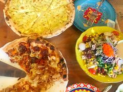 老板娘招牌榴莲披萨-盘炉forenza·云贵川融合小食堂 ( 钟楼中柳巷店)
