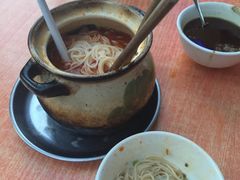 -李记特色罐罐米线(重庆中环大厦店)