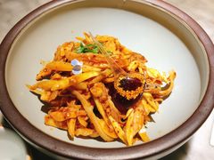 敲糖棒棒鸡-辛香汇·现炒川菜(淮海路百盛店)