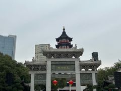 -绳金塔