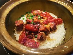 腊肉腊排骨煲仔饭-红星光发煲仔饭(文海店)