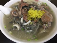 -潮镇老尾牛杂(环城西路店)
