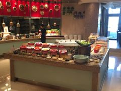 自助取餐区-咖啡苑自助餐厅·中国大饭店
