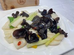 鲜淮山杞芹炒木耳-金翠皇宫粤菜·点心·海鲜(科技园店)