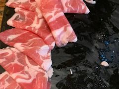 -老牌坊云南鱼豆花火锅(爱建店)