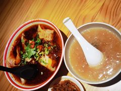 -八二小区抄手(龙湖上城天街店)