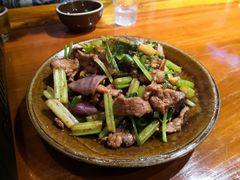 爆炒小黄牛-苗湘食府(十年店)