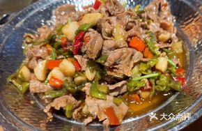 Spicy Beef with Chili