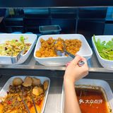 铁男工作餐吃什么？😆