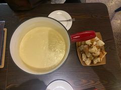-瑞食酒馆 La Taverne Suisse