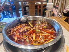 -肖肖酸萝卜鱼火锅(总店)