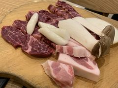 五花肉和牛脾脏-黄金牧场(明洞总店)