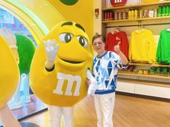 -m豆巧克力世界(上海世茂广场店)