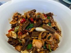 鹿茸菌炒仔鸡-俏九州·小炒黄牛肉(华润万象汇店)