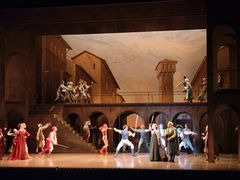 -交通银行前滩31演艺中心