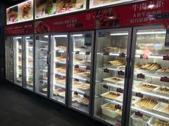 面包甜点陈列柜-唐记煌大坨卤牛肉串串(瑞南街店)