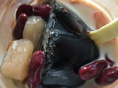 奶茶味燒仙草-八婆婆烧仙草(曾厝垵店)