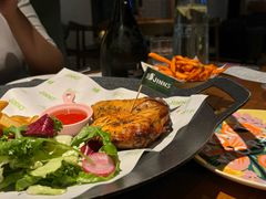 -JINNS锦时 steak&pizza(浸信会礼拜堂旧址店)