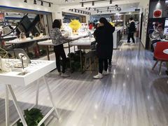 -宏宇眼镜蔡司依视路折扣店(兆佳眼镜城店)