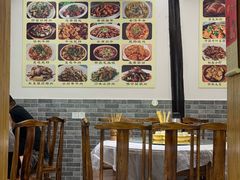 -华光驿站私房菜·黑金冠